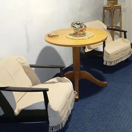 Kuca Za Iznajmljivanje *